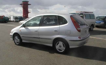 1999 Nissan Tino