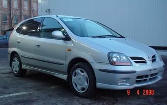 1999 Nissan Tino