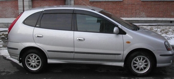 1999 Nissan Tino