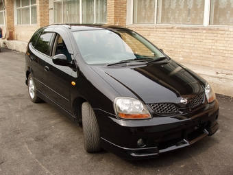1999 Nissan Tino