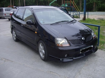 1999 Nissan Tino