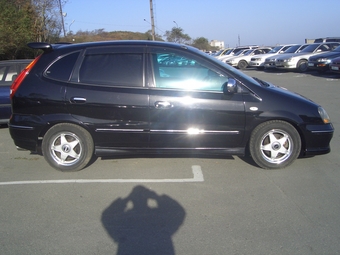 1999 Nissan Tino