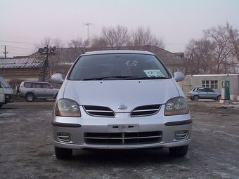 1999 Nissan Tino
