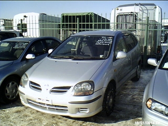 1999 Nissan Tino
