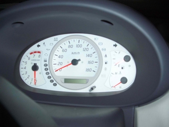 1999 Nissan Tino