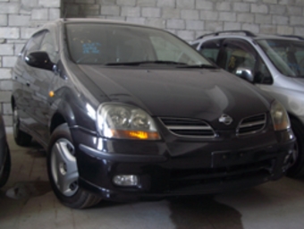 1999 Nissan Tino