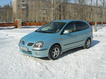 1999 Nissan Tino