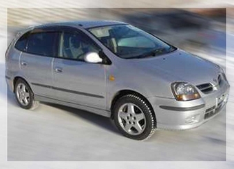 1999 Nissan Tino