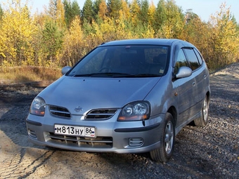 1999 Nissan Tino