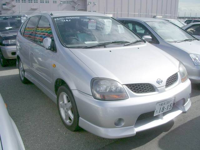 1999 Nissan Tino