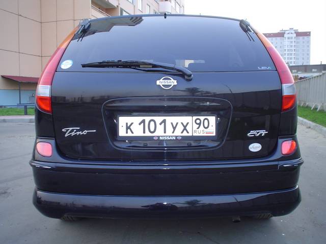 1999 Nissan Tino