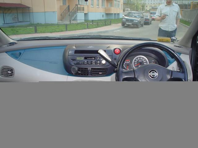 1999 Nissan Tino