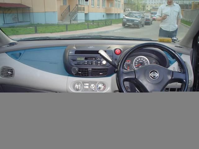 1999 Nissan Tino