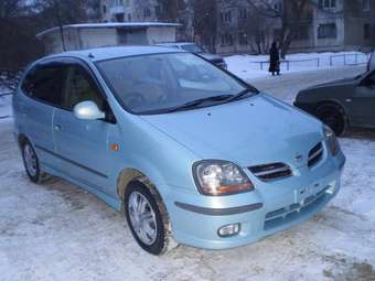 1999 Nissan Tino