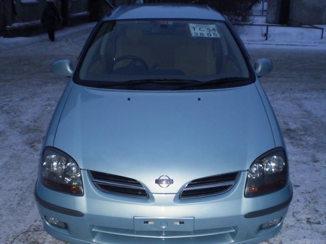 1999 Nissan Tino