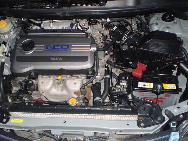 1999 Nissan Tino