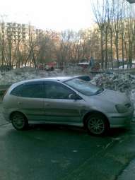 1999 Nissan Tino