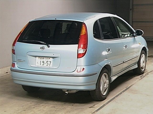 1999 Nissan Tino
