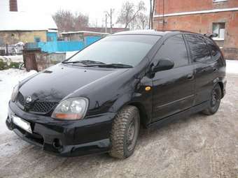 1999 Nissan Tino