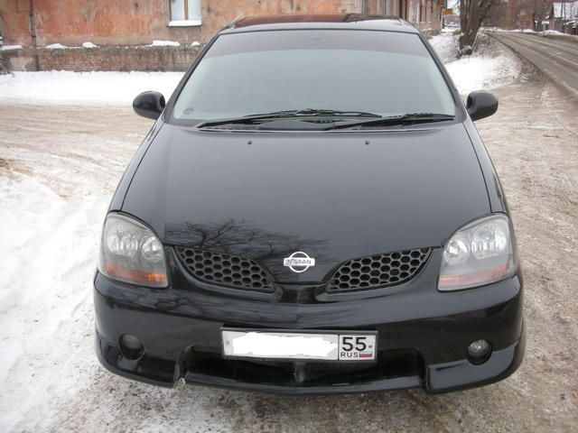 1999 Nissan Tino