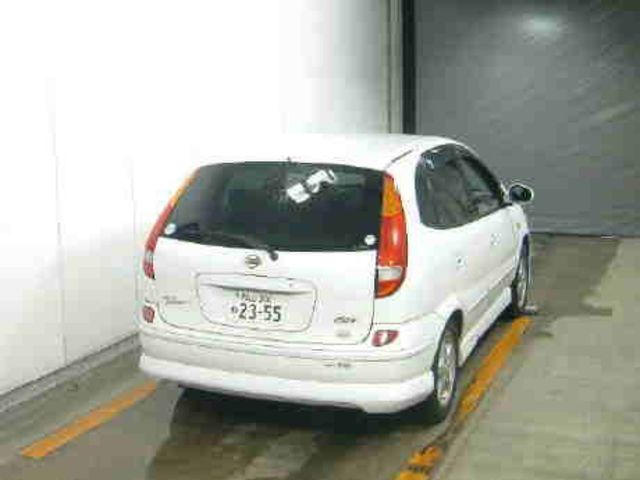 1999 Nissan Tino