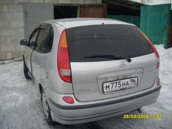 Nissan Tino