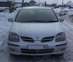 1999 Nissan Tino