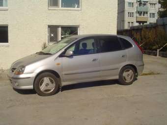1999 Nissan Tino