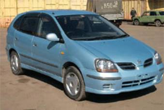 1999 Nissan Tino