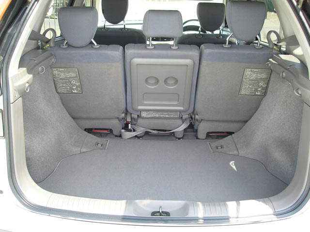 1999 Nissan Tino For Sale