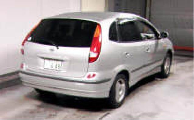 1999 Nissan Tino Wallpapers