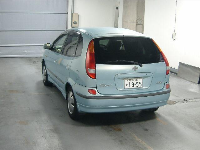 1999 Nissan Tino Photos