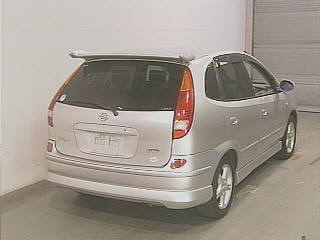 1999 Nissan Tino Photos