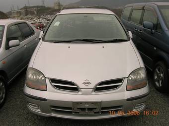 1999 Nissan Tino Wallpapers