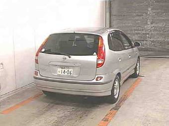 1999 Nissan Tino Photos