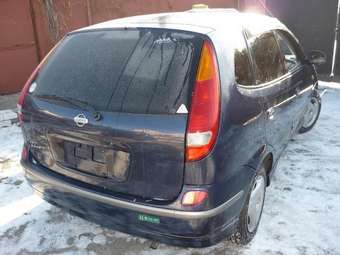 1999 Nissan Tino Pictures