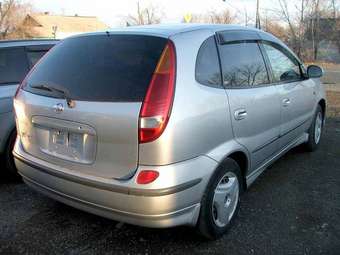 1999 Nissan Tino Photos