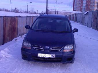 1999 Nissan Tino Photos