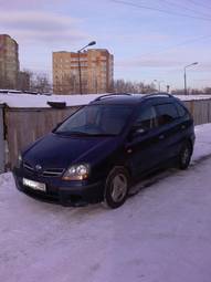1999 Nissan Tino Photos