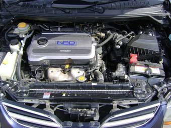 1999 Nissan Tino Photos