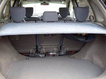 1999 Nissan Tino Pictures