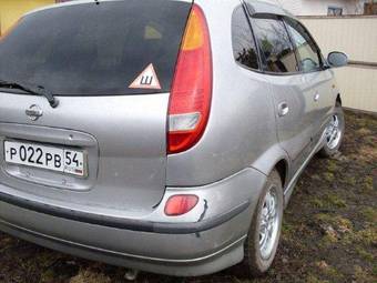 1999 Nissan Tino Photos