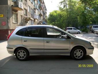 1999 Nissan Tino Images