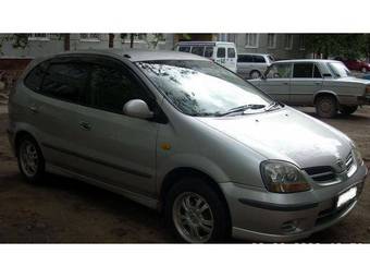 1999 Nissan Tino Pictures