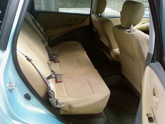 1999 Nissan Tino Photos