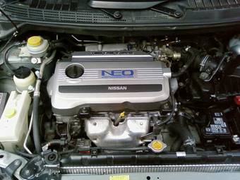 1999 Nissan Tino Images