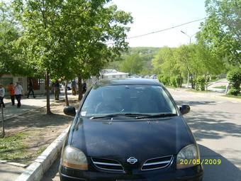 1999 Nissan Tino Images