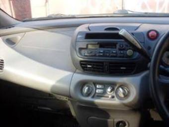 1999 Nissan Tino For Sale