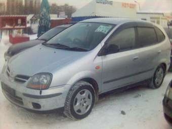 Nissan Tino
