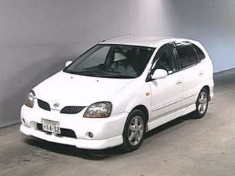 2000 Nissan Tino